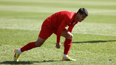 El lateral izquierdo Bryan González podría perderse el próximo clásico ante Atlas por una lesión, según el pronóstico del...