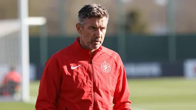 El Guadalajara Chivas, quinto en la tabla con 11 puntos, entrena bajo Gabriel Milito para el partido del sábado 5 de...