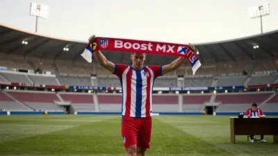 Guadalajara Chivas oficializa al mediocampista Kevin Castañeda como primer refuerzo para el segundo semestre