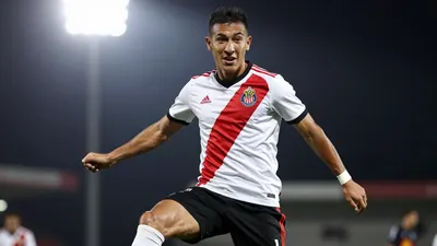 La sequía preocupa en Chivas de Guadalajara, donde Armando “Hormiga” González se ha ido diluyendo y apagando con el paso...