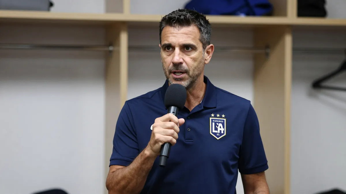 LAFC DT elogia a Guadalajara Chivas antes de la Copa de Ligas: "Es un poderoso de México"