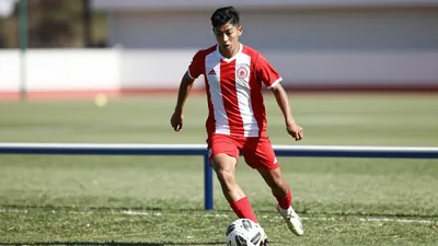 Seis jugadores del primer equipo actual y cuatro ex rojiblancos integran el llamado de la selección mexicana, lo que...