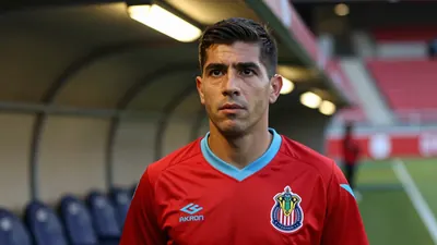 Armando 'La Hormiga' González, exjugador de Chivas, se trasladó al Olympiacos por 12 millones de dólares y recibió...