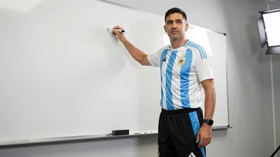 El técnico argentino Gabriel Milito supera a Matías Almeyda en permanencia en el banquillo de Chivas, con 436 días al...