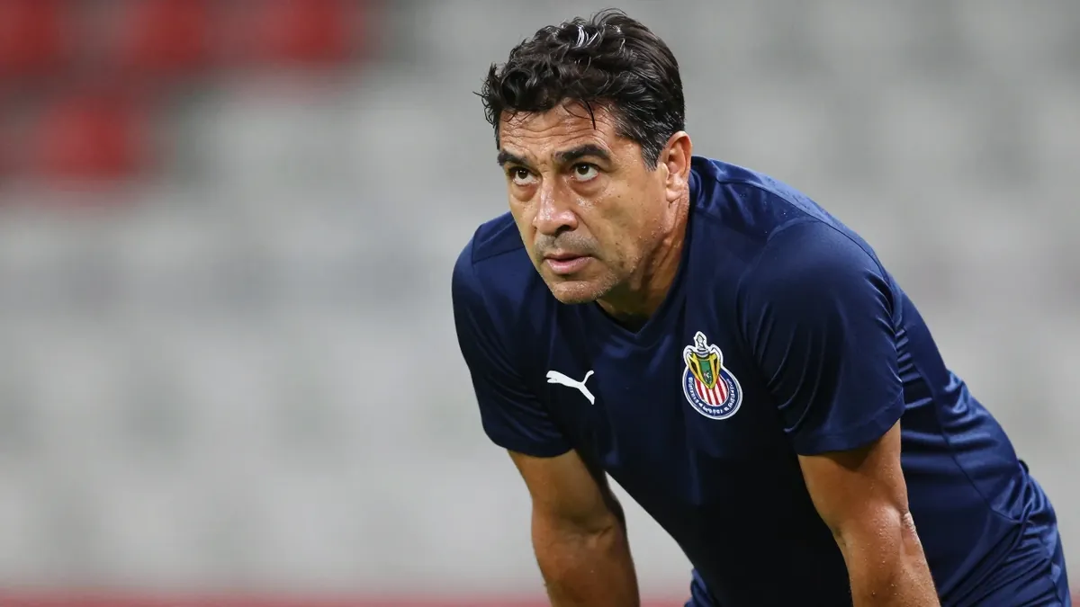 Guadalajara Chivas perdió 5-4 en penales ante LAFC en su primer enfrentamiento histórico, tras un empate 1-1 en el tiempo...